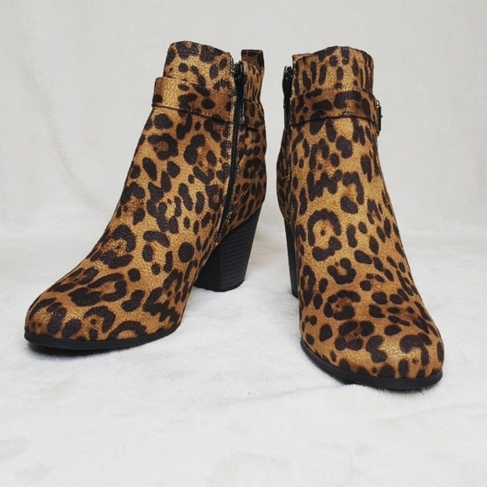 Leopard High Heel Booties w/ memory foam NWT